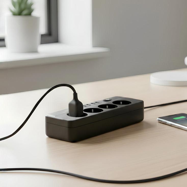 Razvodnik sa 4 mesta 2m 1.5mm2+pr. 4xUSB+tip C