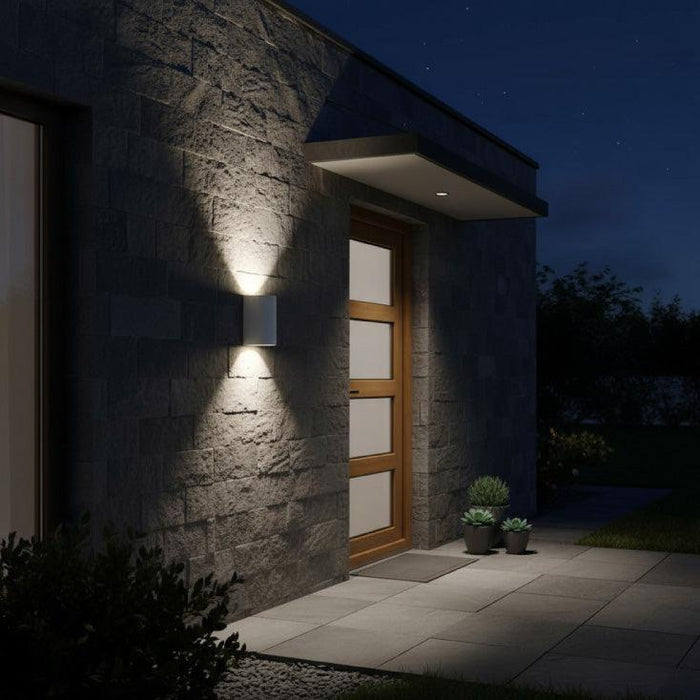 BRAYTRON bela zidna lampa 2xGU10