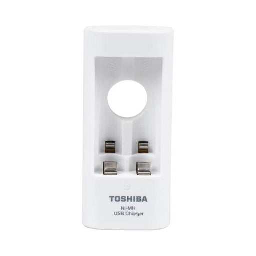 TOSHIBA USB punjač za Ni-MH baterije AA/AAA — sa 4 punjive AA 2000 mAh