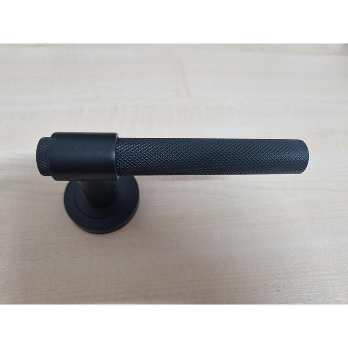 KVAKA SA ROZETOM ZA VRATA - 496