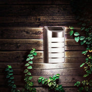 Nazidna solarna lampa