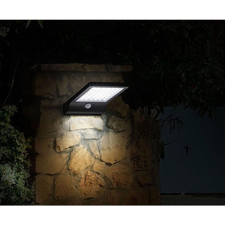 Solarni LED reflektor — 6000K, IP44, senzor