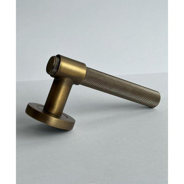 KVAKA SA ROZETOM ZA VRATA - PUNCH